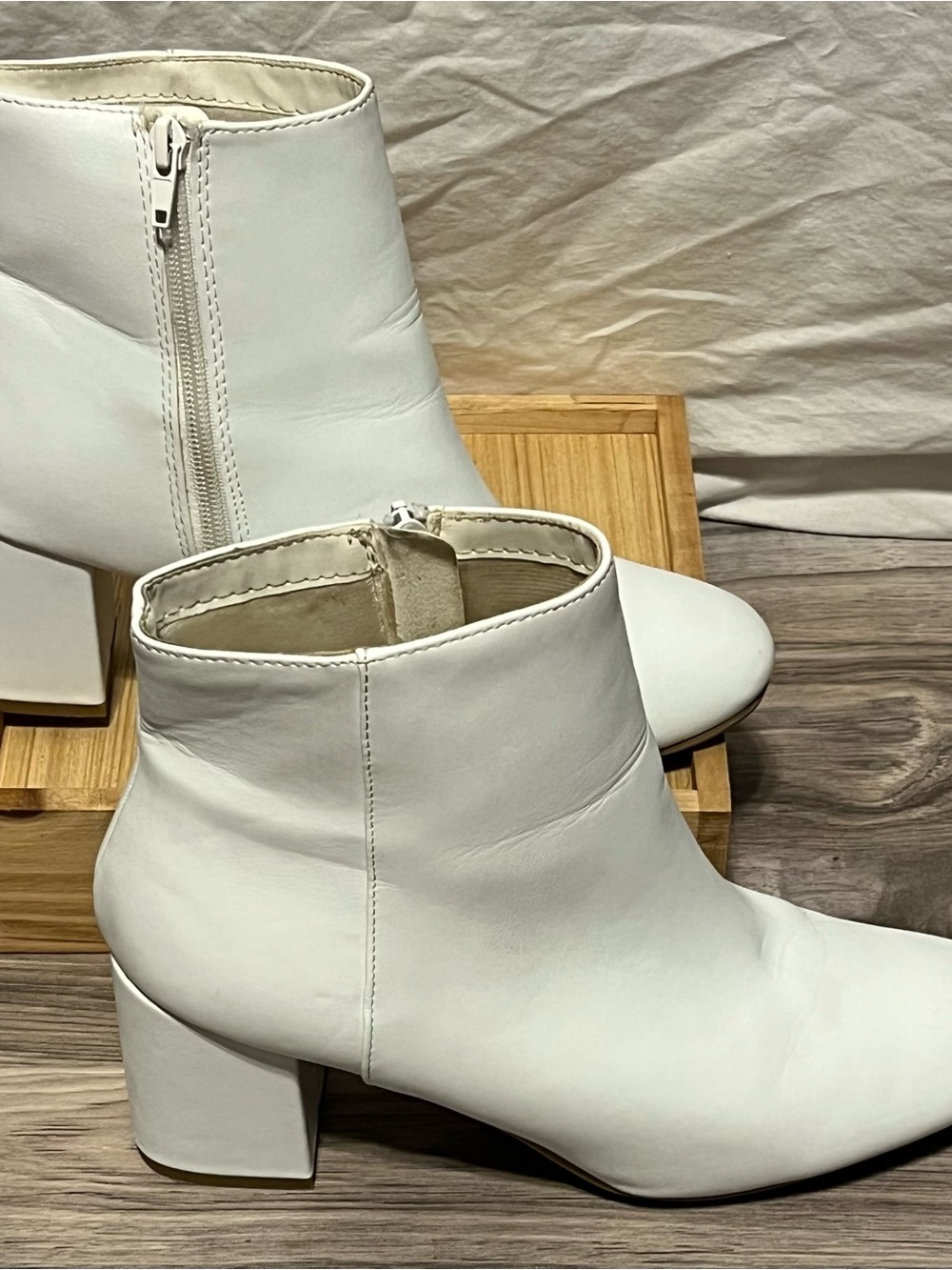 Women's White Ankle Boots - Classic Zip Closure - Picture 2 of 4